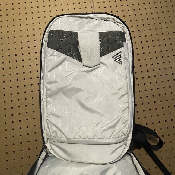 Gregory Border 35L Backpack Adult Black Traveler Hiking Outdoor EUC main image 10